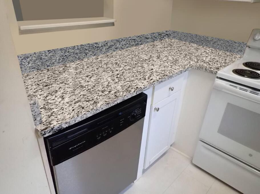 Bright And Cozy 1-Br Condo, Wifi Wilmington Eksteriør bilde